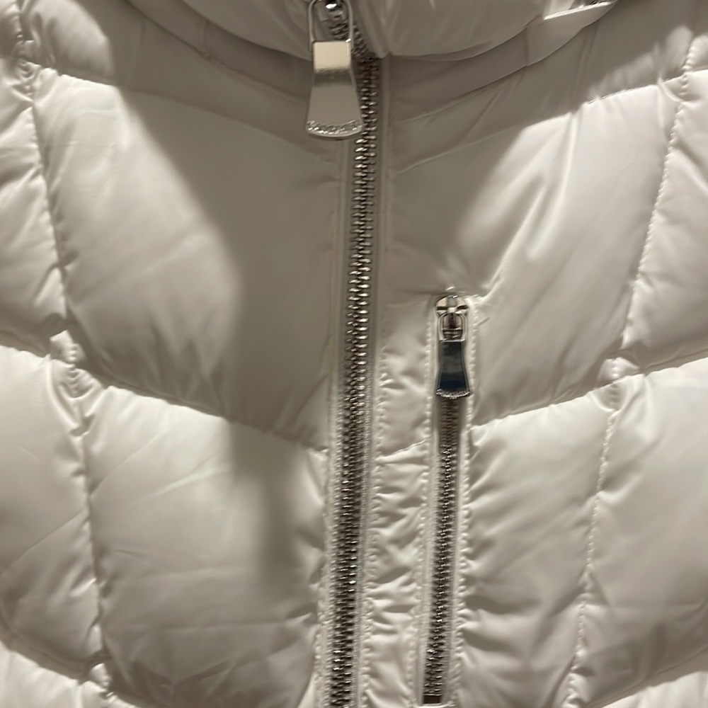Calvin Klein white down filled puffer jacket, black faux fur lined hood, size M - Picture 2 of 6